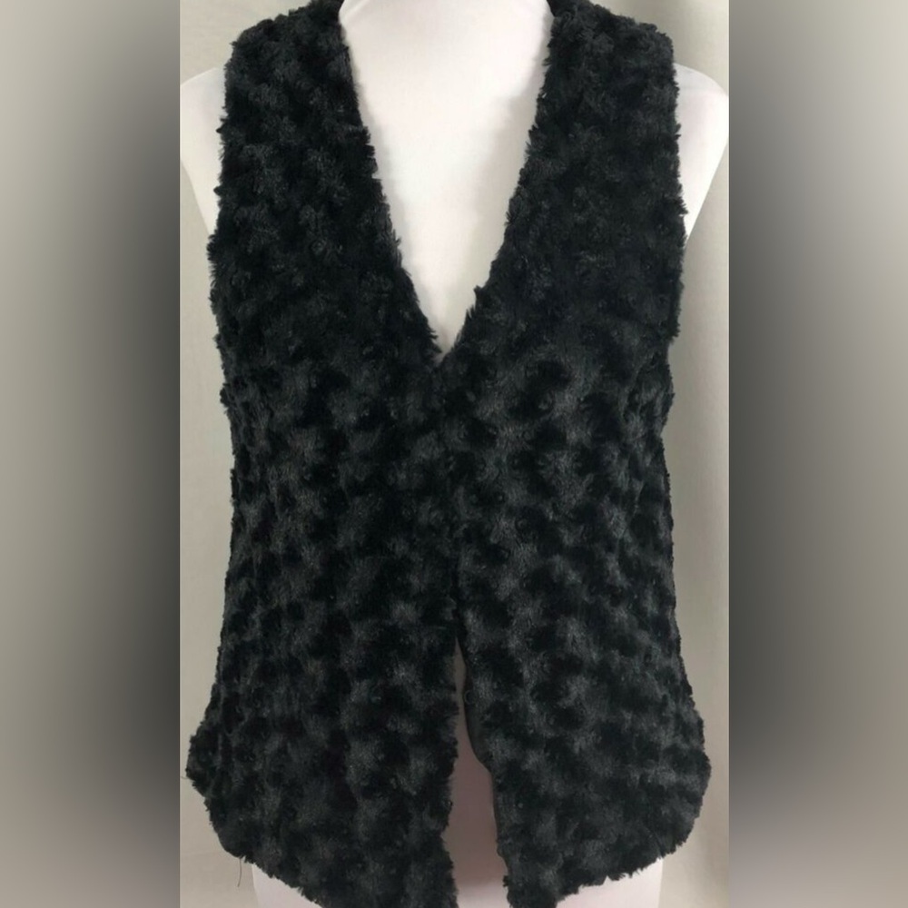 FEVER size MEDIUM black textured faux fur vest.